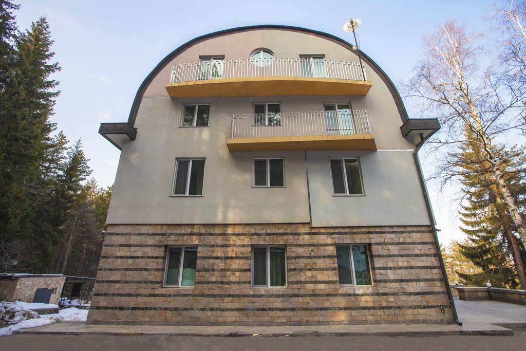 Family Hotel Saint George Bistritsa  Екстер'єр фото